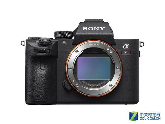图为索尼A7RIII
