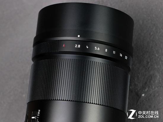 松下200mm f/2.8还具备光圈环
