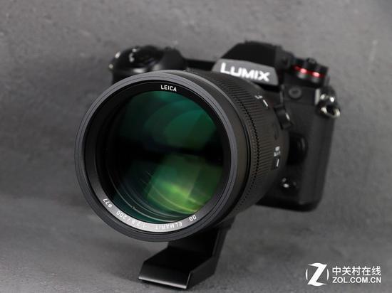 松下200mm f/2.8同样是带有Leica标识的镜头,代表了松下镜头的最高水准