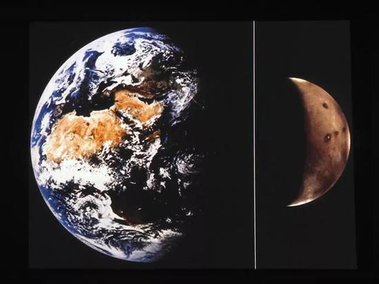 地球与火星的大小对比,图左是地球,图右是火星。