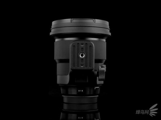 适马105mm F1.4 Art镜头背面