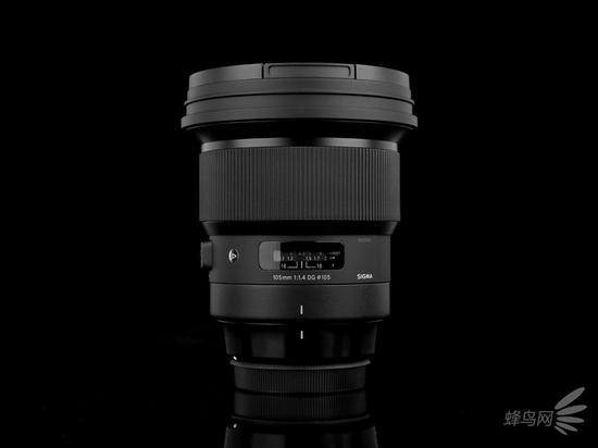 适马105mm F1.4 Art镜头正面