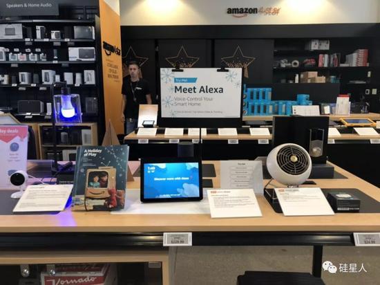 Alexa 独占一个柜台,也经常混在其他商品分类里