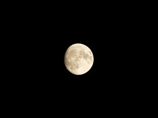 焦距:144mm 光圈:f/5.6 ISO感光度:400