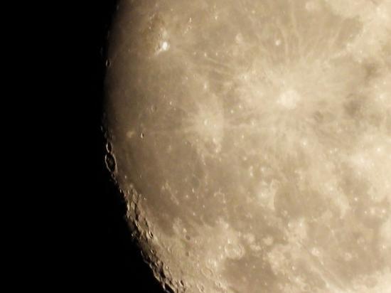 焦距:1078mm 光圈:f/8.0 ISO感光度:400