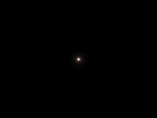 焦距:4mm 光圈:f/2.8 ISO感光度:450