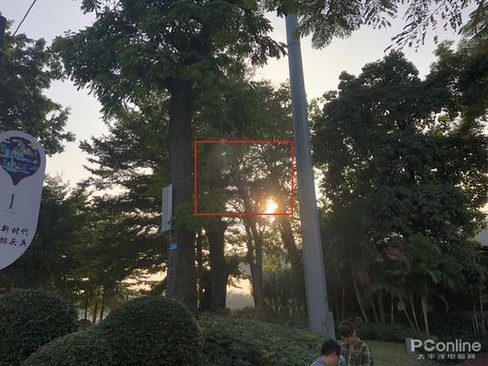 拍摄场景以及截取区域示意