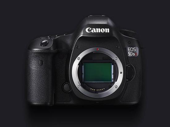 如果想入手一款专业级高像素全幅机,5DS R很值得考虑