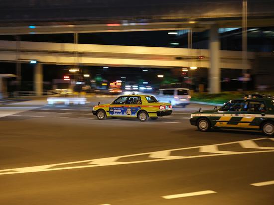 焦距:63mm 光圈:f/4.0 ISO感光度:5000