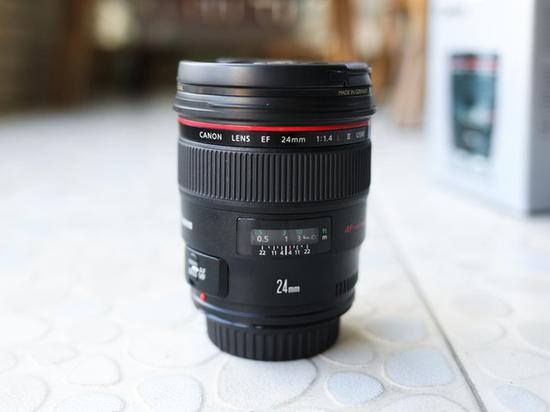 佳能首次运用SWC镀膜技术的镜头EF 24mm F1.4L II USM