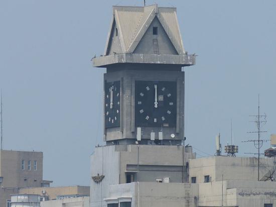 这里是100%比例放大的截图,可见400mm长焦端成像较清晰