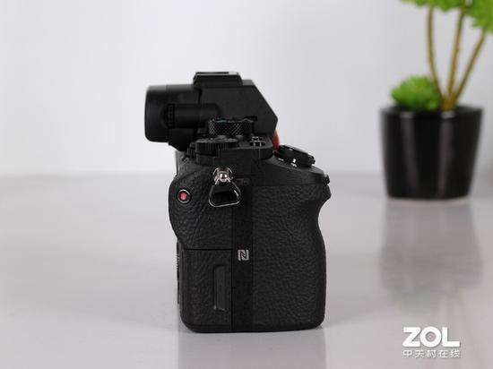 索尼A7 Mark II全画幅微单相机