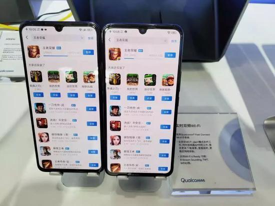 编者注:图为本周天翼智能生态博览会高通展台上vivoiQOOPro手机双WiFi和单WiFi模式下的对比测试