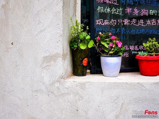 快门速度:1/320s 光圈:F5.3 感光度:ISO200 焦距:52mm