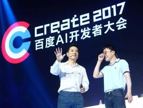 李彦宏(左)和陆奇(右)