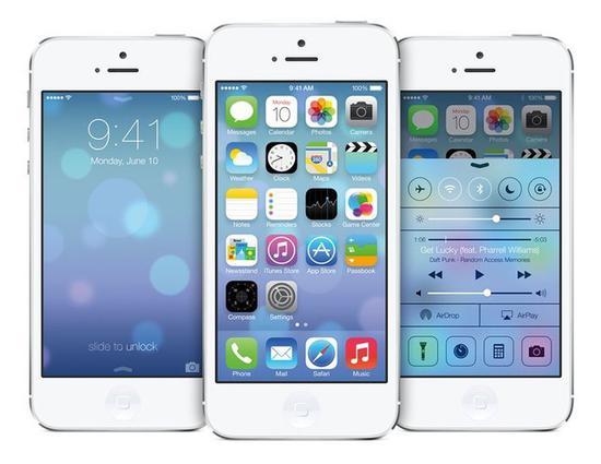 iOS 7:抛弃了拟物化设计,改用扁平化设计