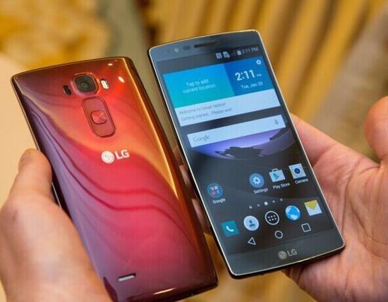 LG G Flex2的自动修复功能在当时颇为亮眼