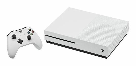 图32:Xbox One,2013。