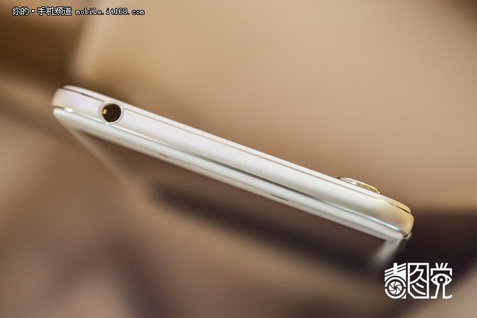 vivo X6 顶部