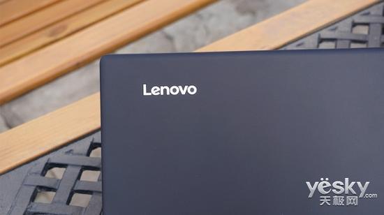 联想ideapad 700S机身A面