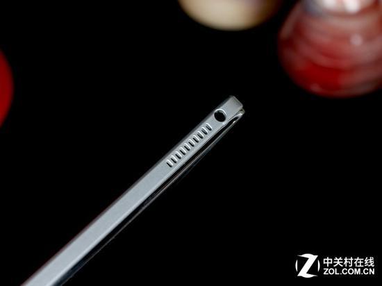 按键与接口位置考虑到消费者使用习惯