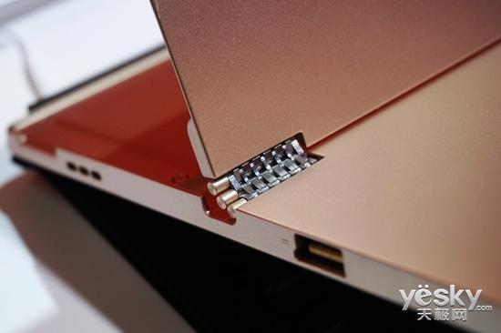 联想Ideapad MIIX 700金属铰链设计