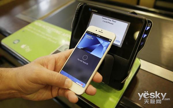 Apple Pay与Samsung Pay都可以直接刷POS机消费