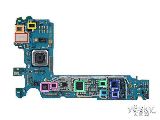 三星Galaxy S7 edge主板背面