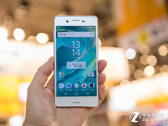 Xperia X Performance配备骁龙820处理器