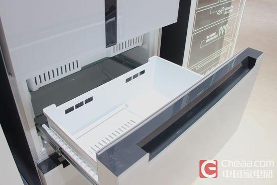 博世KME48S20TI冰箱冷冻室