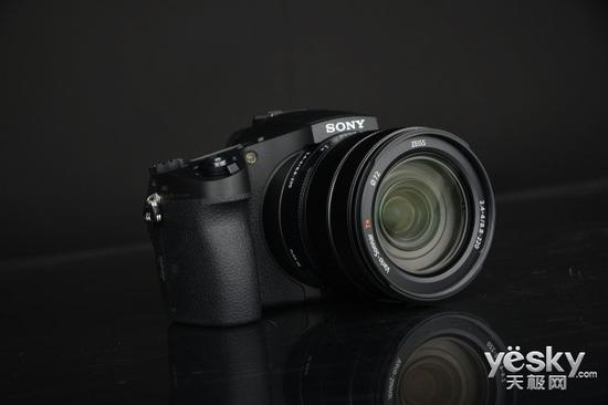 索尼黑卡™RX10III