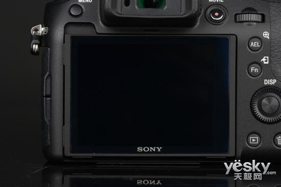 索尼黑卡™RX10III显示屏