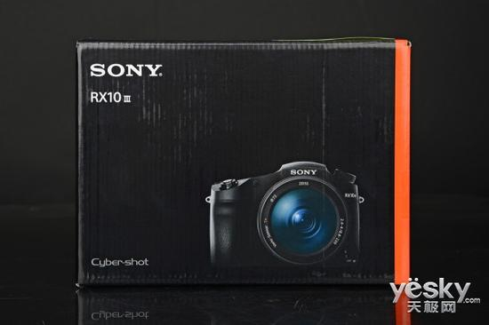 索尼黑卡™RX10III外包装盒