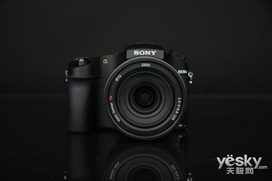 索尼黑卡™RX10III