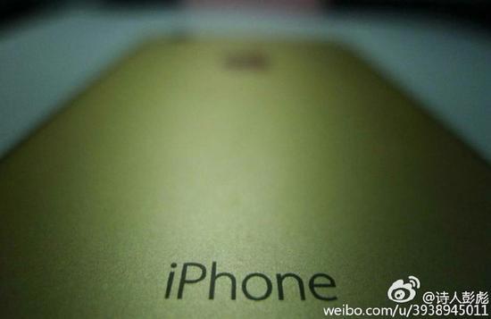 疑iPhone 7工程机谍照(图片引自新浪微博)