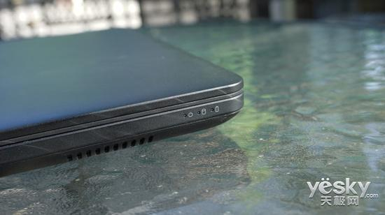 戴尔Latitude E5570功能指示灯