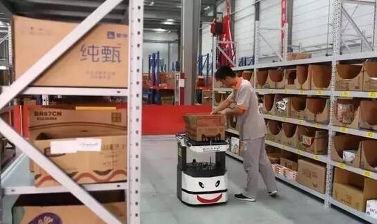 机器人“曹操”