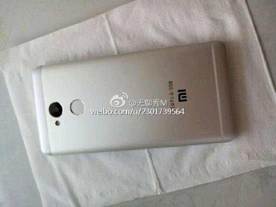 疑似红米Note 4工程机(图片来自新浪微博)