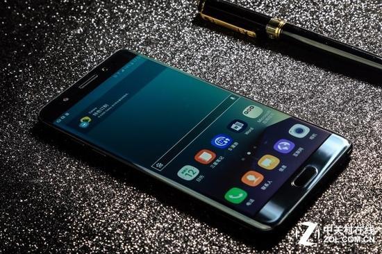 配备双曲面的三星Galaxy Note7