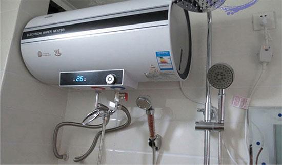 储水式电热水器