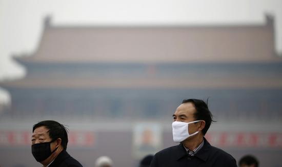 真相!你以为这些口罩都防霾 别逗了