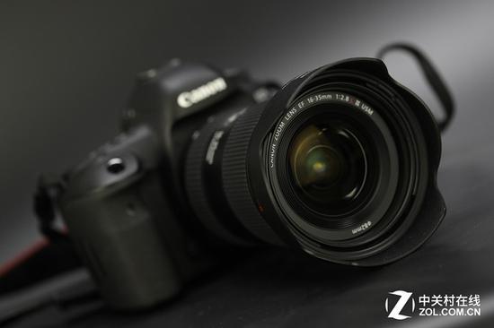 佳能的16-35mm镜头历经15年,已经更新到了第三代产品
