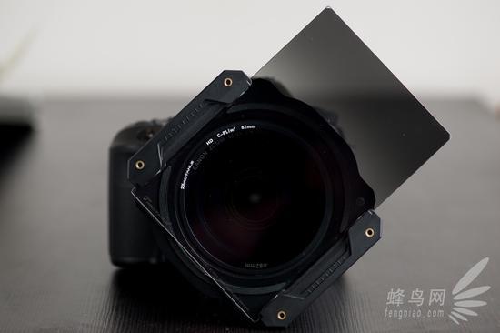 支架可旋转,横拍竖拍或者天际线倾斜时都很好用
