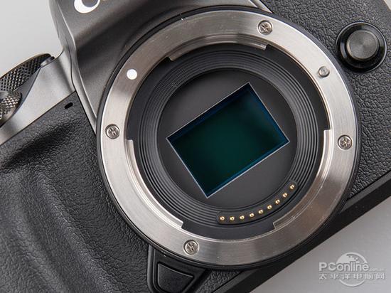 佳能EOS M5裸露的传感器