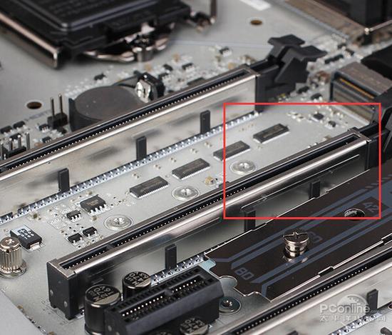 金手指长度决定了是PCI-E X16还是X8