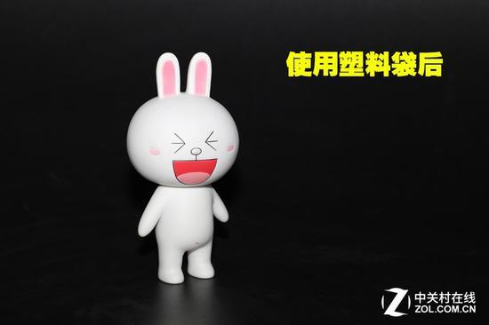 套上塑料袋之后的效果(闪光灯和相机的设置不变)