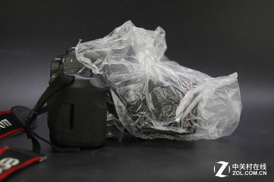 塑料袋充当相机的柔焦前景