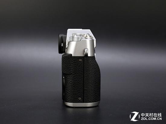 富士X-T20右侧设计