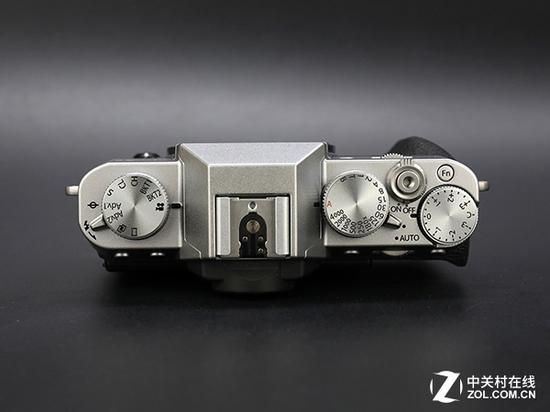 富士X-T20顶部设计