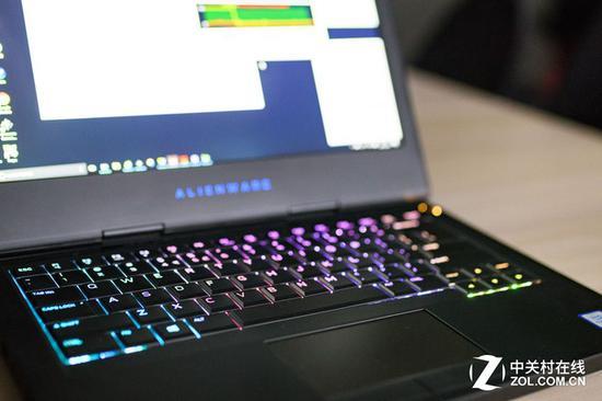 AlienFx软件进行灯光调控